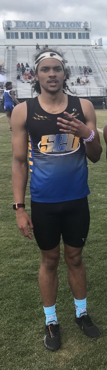 👟 @SEB_HighSchool 👟 🥈: Sophomore Curtis Coleman | 2nd Place in the 200 m 📢: Curtis broke his school record in the 200 m with a time of 21.59 seconds! 📢: Stay tuned for more updates from today’s events. 💻: ga.milesplit.com/articles/31420…