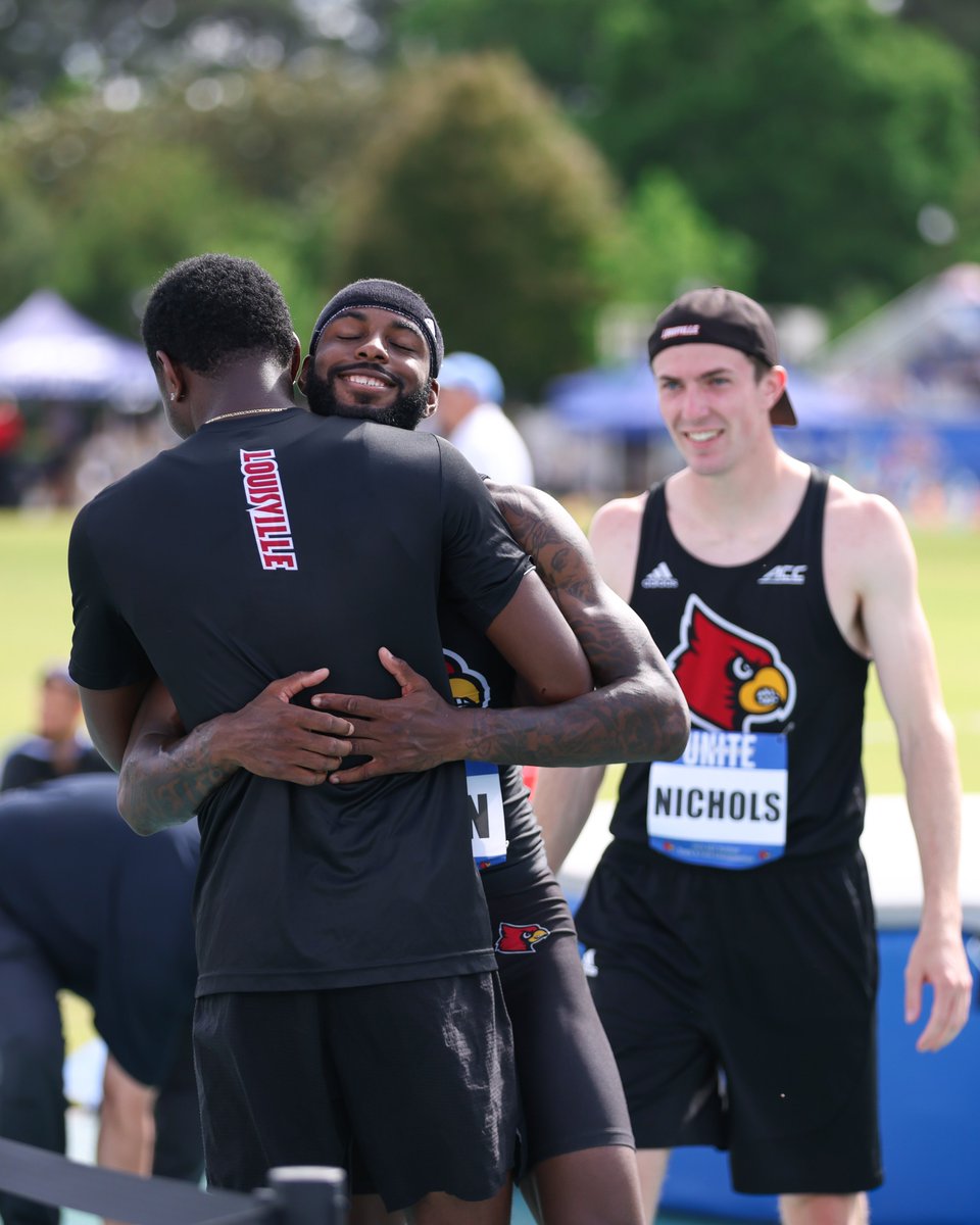 LouisvilleTFXC's tweet photo. What a day for the men's high jump squad 😃

#GoCards https://t.co/qKfTEFCUfO
