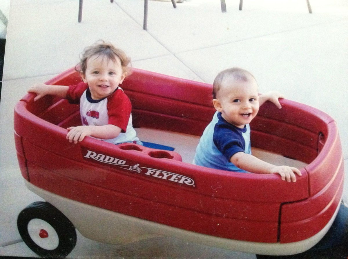 JenniferTnboys's tweet photo. This is all happening just way to fast! How did you boys just turn 18??? What’s better than having GRAD NIGHT at Disneyland on your birthday? Best birthday party ever!! Happy 18th Birthday Frankie and Trevor! Have the best day ever…”LOVE YOU MORE”!!❤️❤️ #gradnight2022🎓 #HB18th https://t.co/UqF0xNvMXb