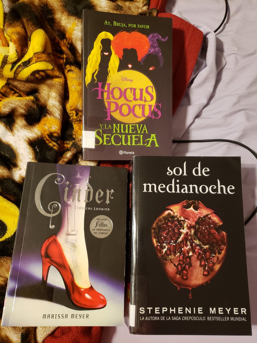 MonicaOkami's tweet image. I plan to do the #21daylanguagechallenge by @jofranco soon, and if I&apos;m feeling extra good by the end of it I might upgrade to the #30daylanguagechallenge to level up my Spanish. 

Hoy fui a la BIBLIOTECA (¡esta es la primera vez que yo puedo usar esa palabra!) por unos libros 😁