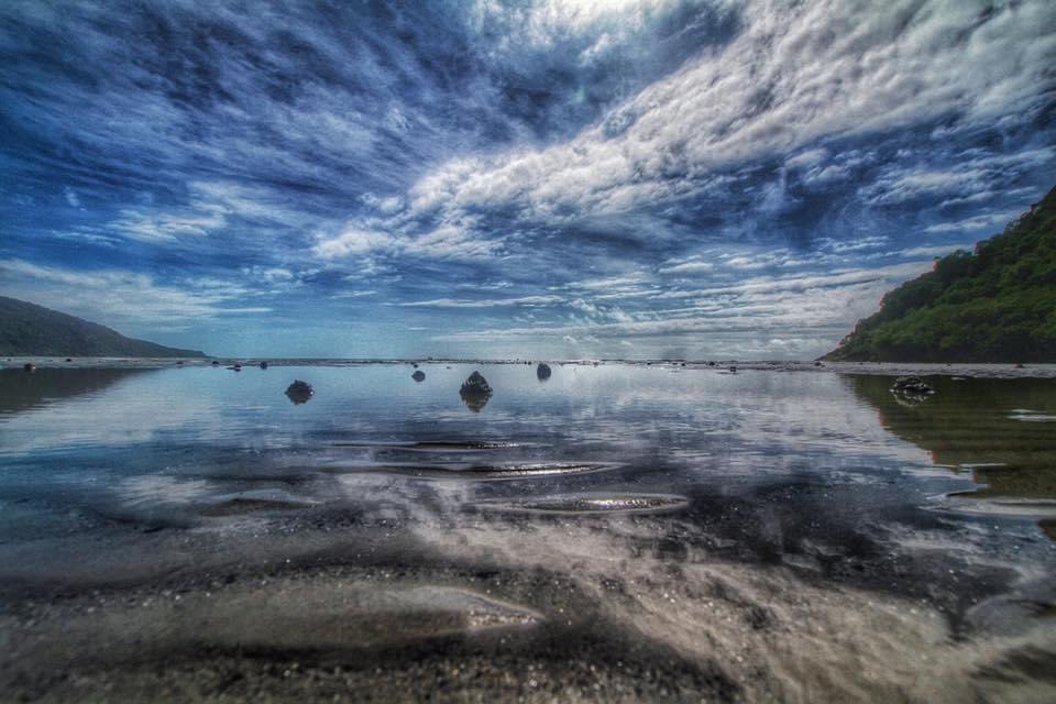 kostaHODL's tweet photo. Feeling reflective this morning ๐ #nftphotography #NFTphotographers #reflection #skyreflections https://t.co/xi70Gfjn0e