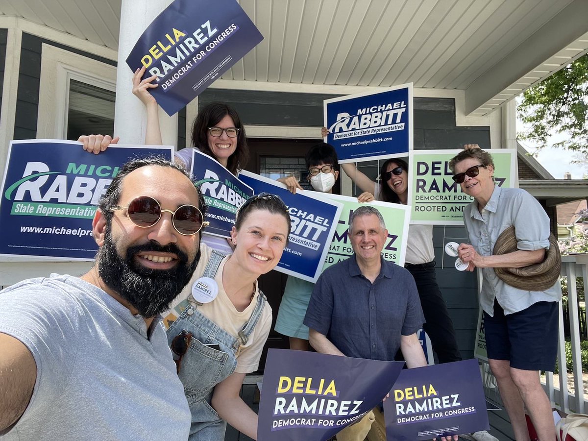 <a href="/39thWardUnited/">39th Ward Neighbors United</a> canvassed in Mayfair today for our Rabbitt for State Rep campaign and Delia Ramirez for Congress! Great discussions today on fighting for environmental justice, reproductive health care &amp; affordable housing; crucial issues for our state and nation.