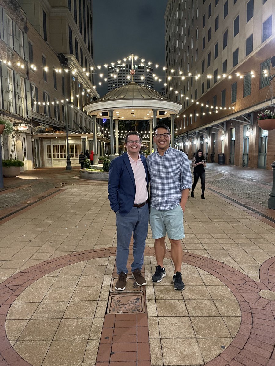 LuisHPBraga's tweet image. #AUA ⁦Urology⁩ always good to catch with old Canadian friends training abroad ⁦@AmerUrological⁩ ⁦@SPU_Urology⁩ ⁦@CanUrolAssoc⁩ ⁦@MacUrology⁩ ⁦@McMasterSurgery⁩