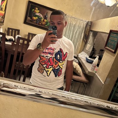 Yoel20201's tweet photo. #NuevaFotoDePerfil https://t.co/BwzgYdECEB