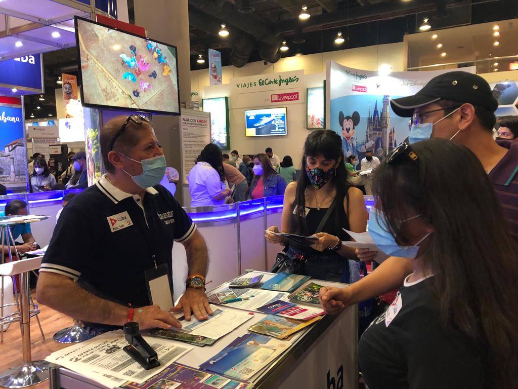 TainoToursMex's tweet photo. Taino Tours te ofrece propuestas de viajes a Cuba 🇨🇺, en Outlet Viaja y Vuela, en el WTC, CDMX📍…
¿A dónde quieres ir?
...Cayos, Varadero o La Habana.
¡Te esperamos, en el stand 224!
#ViajayVuela https://t.co/wKraElZiKA