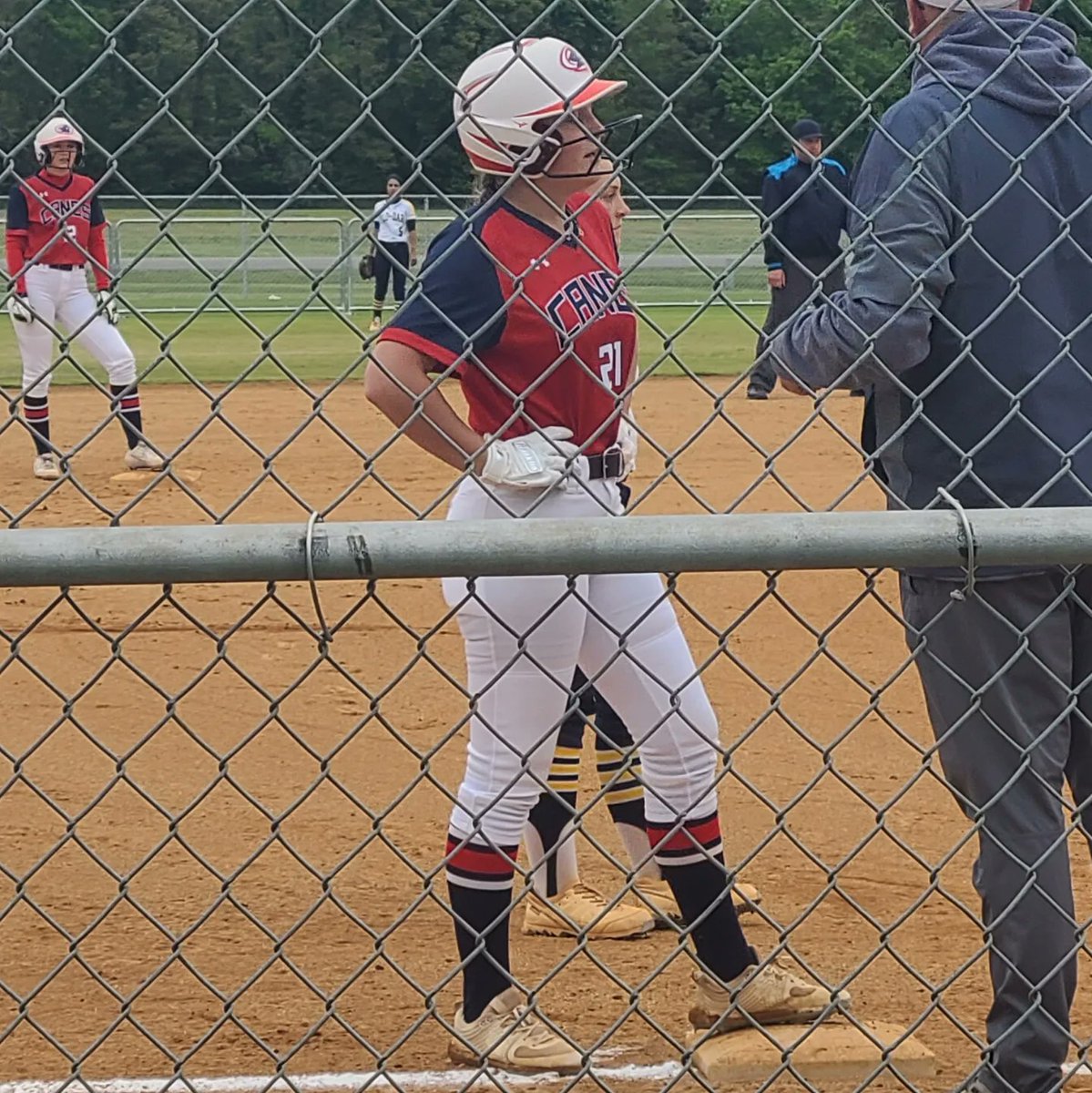 mrohr23's tweet photo. What an honor to watch two former Hawks lead Louisburg to the Regional title.
Jessica Russell - All Tournament team
Ellen Palya - Tournament MVP
So proud of you guys!
Nothing is impossible when you buy in and understand its about more than yourself.
Go get that National Title! https://t.co/a1utCkoI7z