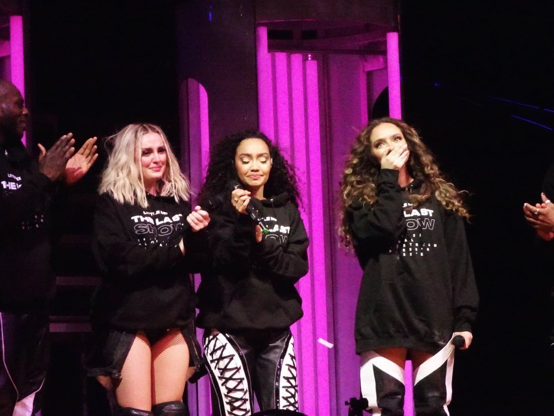 📸 Perrie with Leigh and Jade during the encore in London🥺

cc: to the owner 

#ConfettiTourLondon #LittleMixLastShow