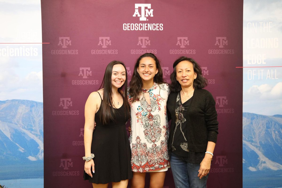 Congratulations to all of our May 2022 graduates! 👍 🎓 These #AggieGeoscientists will change the world! More photos and full-size downloads from our graduation reception and awards ceremony: tx.ag/GeosMay2022Gra… #tamugrad #tamu