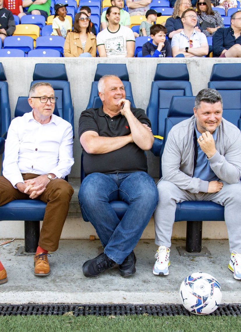After being seen today ⁦<a href="/AFCWimbledon/">AFC Wimbledon</a>⁩  Terry Brown and myself would like to confirm we’re not on the shortlist for the job but we both agree the other guy in the photo should b 👍Great day and a great charity 💛💙#WTID