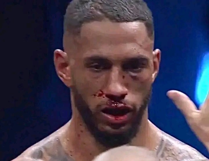 Carlosayello's tweet photo. Aujourd'hui @TonyYoka a compris être trop médiatisé est une autre affaire être sur le ring aussi contre @bakole c'est autre chose aussi. courage a vous deux c'est le Congo qui gagne 🇨🇩🥊 https://t.co/4lIDBT2oGw