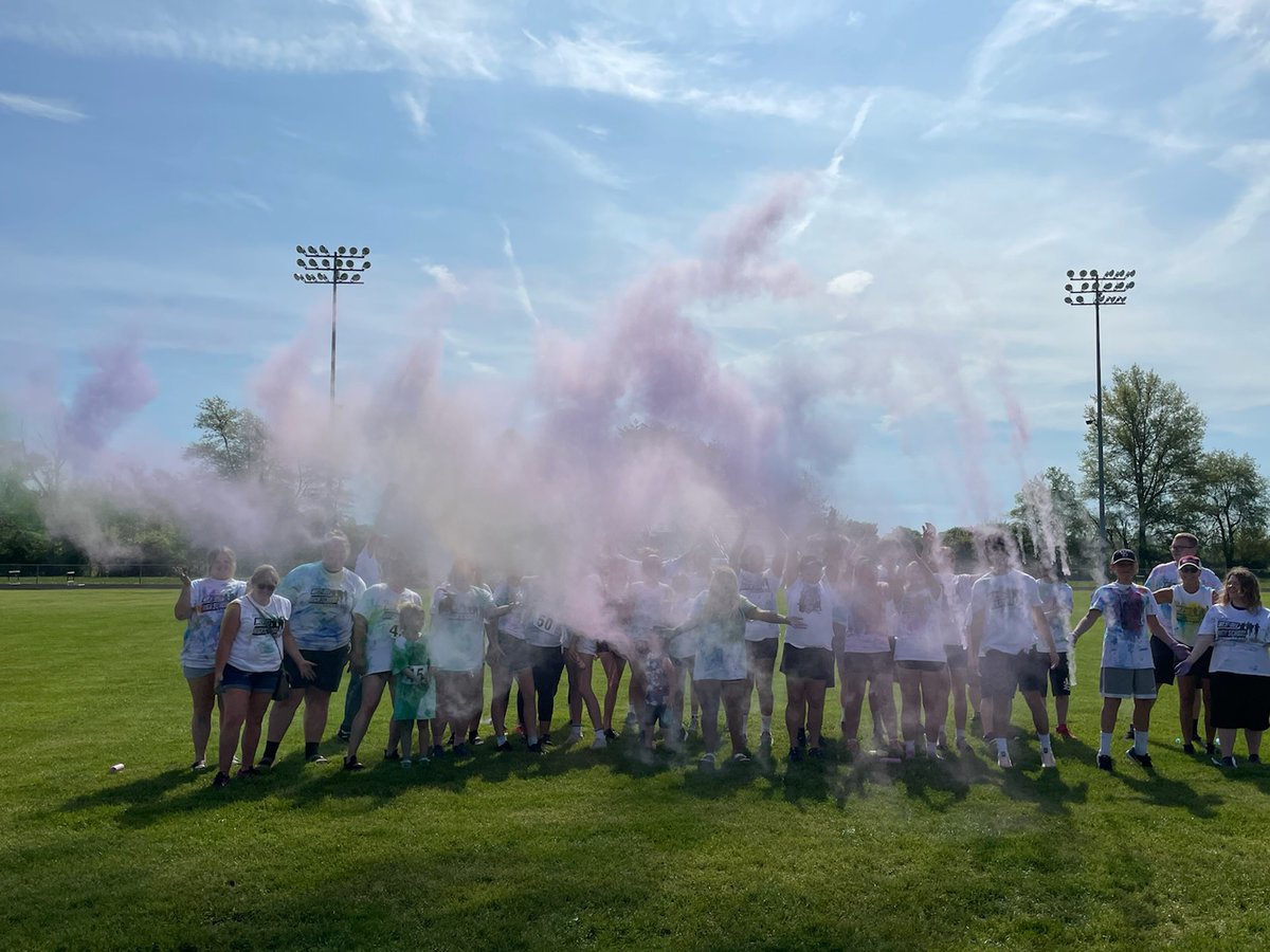 tlgill8's tweet image. WD FBLA Color Run 2022! We had a great time today! Thank you to all the runners, walkers, sponsors, and helpers! I'm so proud of all my FBLA students for making today a success! Check out some before and after pics! 😊 #wdpride #lovehavingfun #bealeader