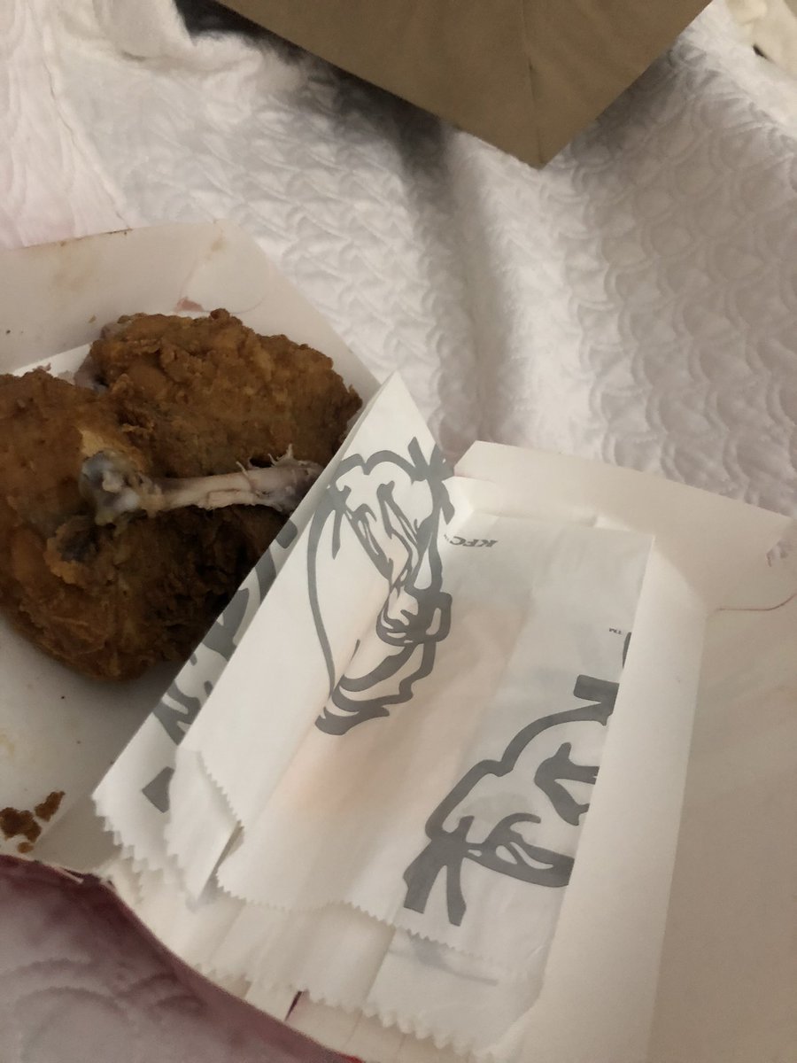 garylrgdope's tweet photo. @kfczimbabwe Good day @kfczimbabwe  i was served with the wrong order tonight around 23:13 i ordered 4thighs 1 dunged twister an extra cheese slice juice &amp; crusher only to get one thigh and three wrong pieces zinger twister instead of dunked &amp; cheese slice only to discover it when i got home. https://t.co/G0Eu0mBvRJ