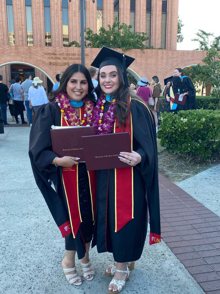 SanPascualSTEAM's tweet photo. Congratulations to our fall semester student teachers, now officially teachers and #TrojanAlumni! We are so proud of you! #TrojanFamily @USCRossier #GoUSC! https://t.co/f3PNuvUxkY