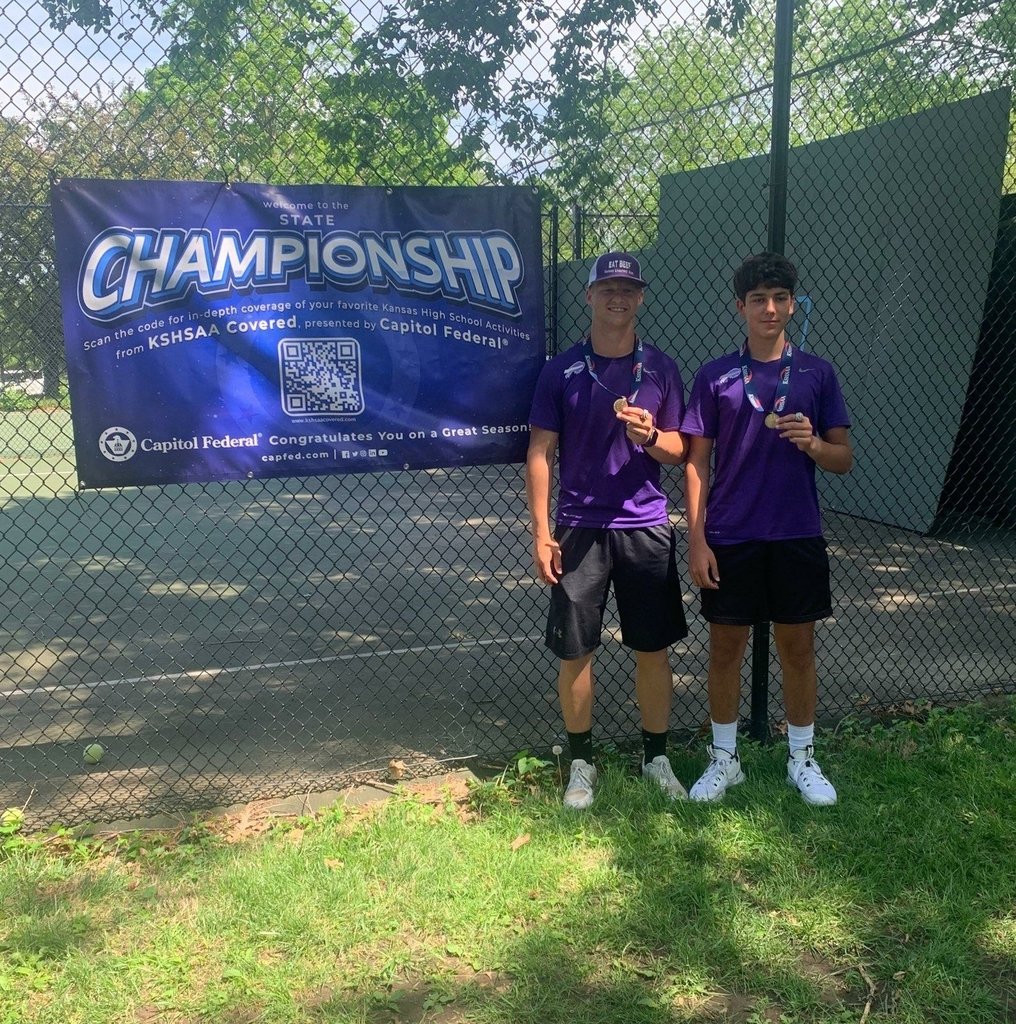 MeadeBuffaloes's tweet photo. CONGRATULATIONS to our doubles team of Korben Clawson and Nico Rodrigo-Coffe! They earned a 7th place finish at State Tennis. Way to work!
#WeR226 #MeadeBuffaloes #MHSTennis https://t.co/f7a5fmFtoR