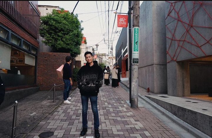 DreamBL_PT's tweet photo. Actualização de #SingtoPrachaya pelas ruas de Tokyo

#Singto1stJapanFM2022 
#singtoinjapan https://t.co/ExWlYLUsmB