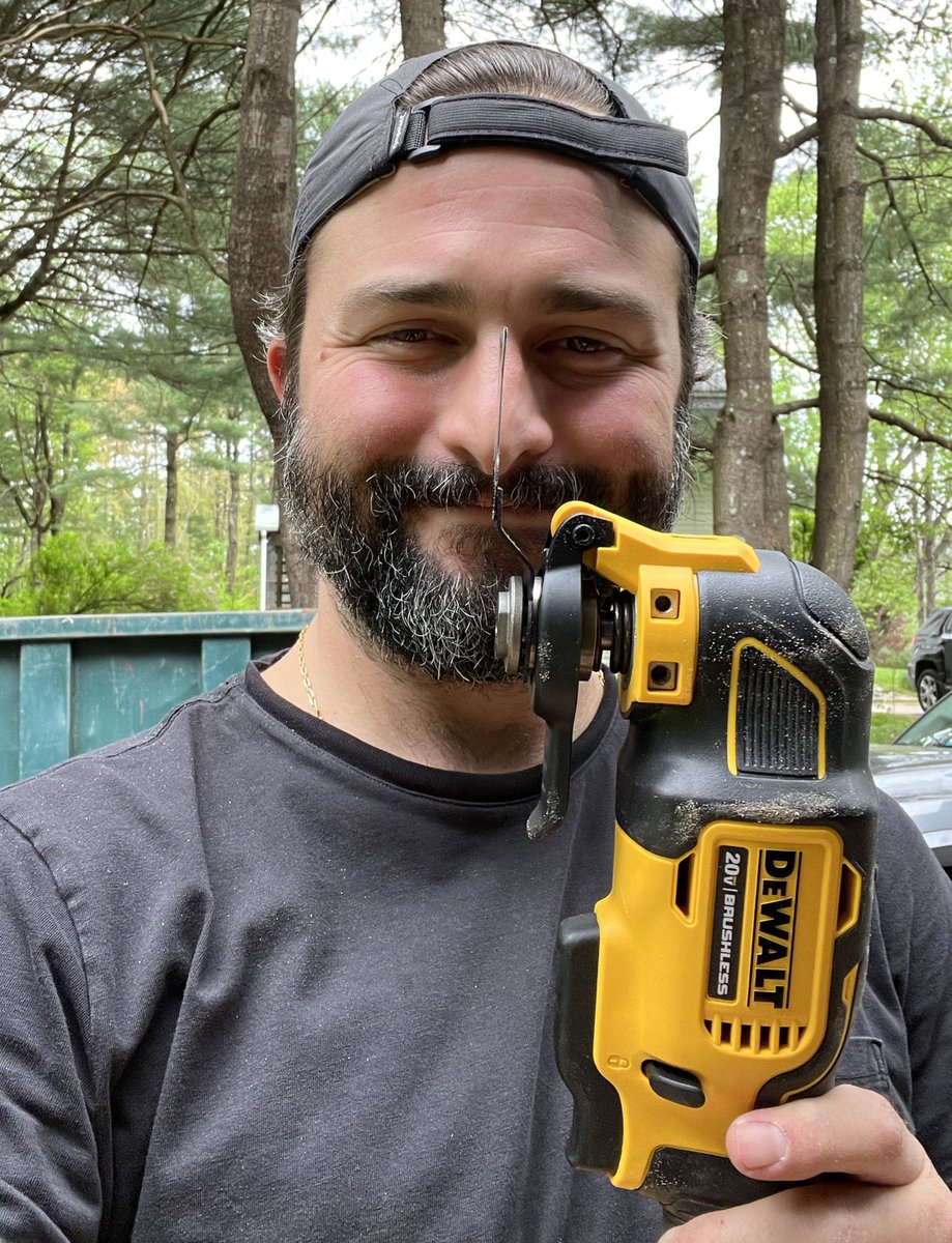 jazzanchovy's tweet photo. I love my new @DEWALTtough #oscillatingtool it helps me get my work done quick, clean, and easy. #oscillating #multitool #ad https://t.co/qM5wehb0K8