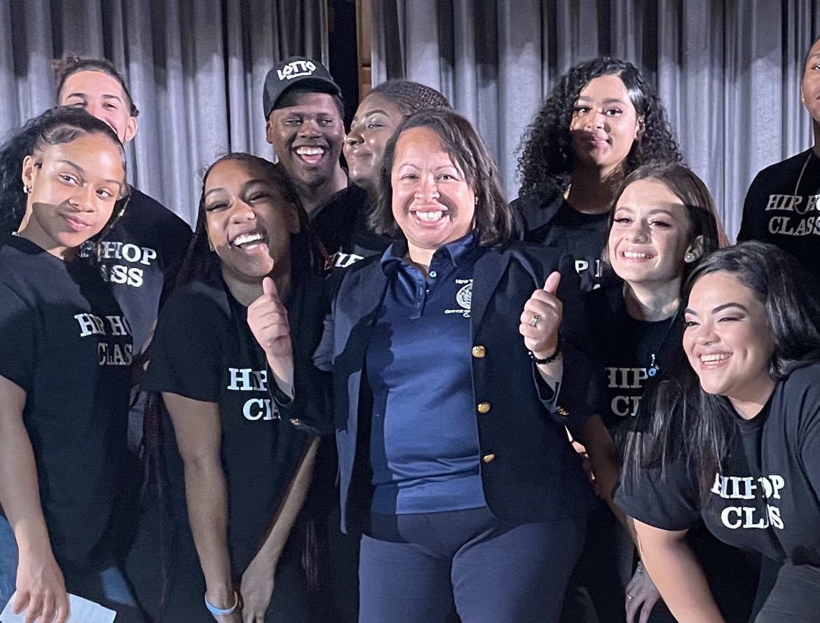 AlinaDowe1's tweet photo. Our big babies are AMAZING and so Full of Talent…Bronx Stevenson High School students are a perfect example! They put together an entire production can’t wait for the next one! #loveourbigbabies #youngandtalented #alinadowe https://t.co/OxlPtip0aq