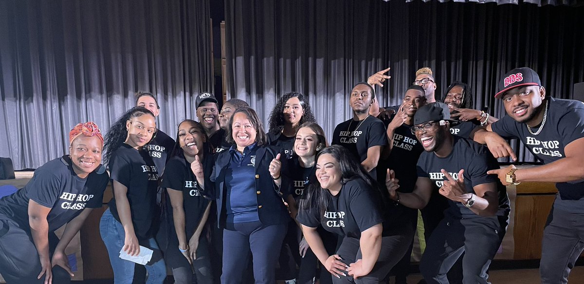 AlinaDowe1's tweet photo. Our big babies are AMAZING and so Full of Talent…Bronx Stevenson High School students are a perfect example! They put together an entire production can’t wait for the next one! #loveourbigbabies #youngandtalented #alinadowe https://t.co/OxlPtip0aq