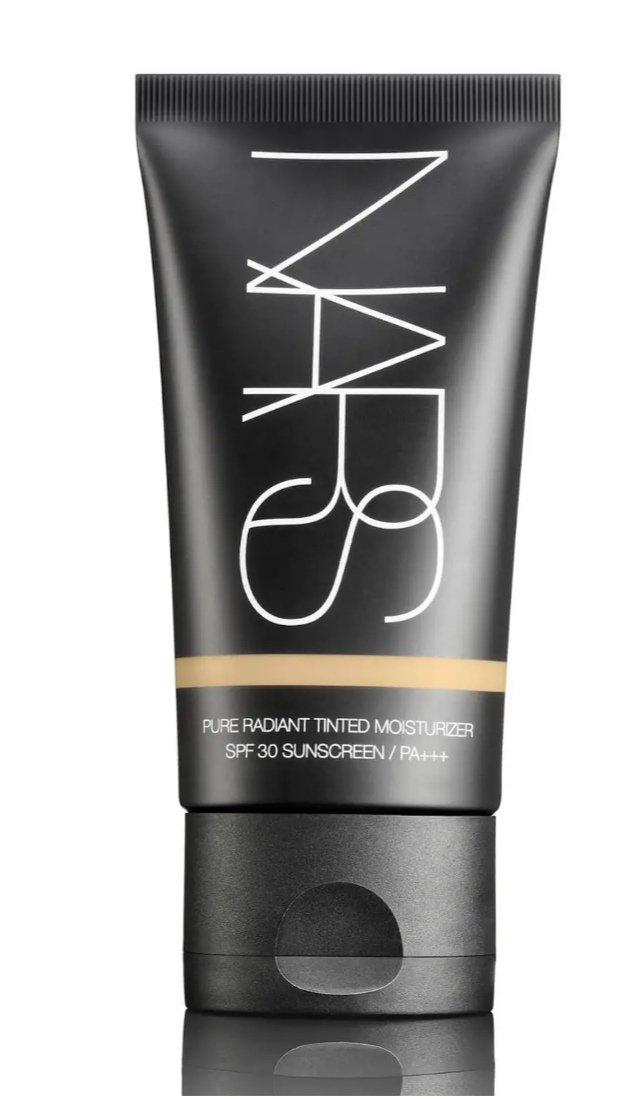 NotthatSuzanne's tweet photo. Makeup lovers. You absolutely need this in your life. You're welcome. #helpfultweet https://t.co/fXhb2KrnEf