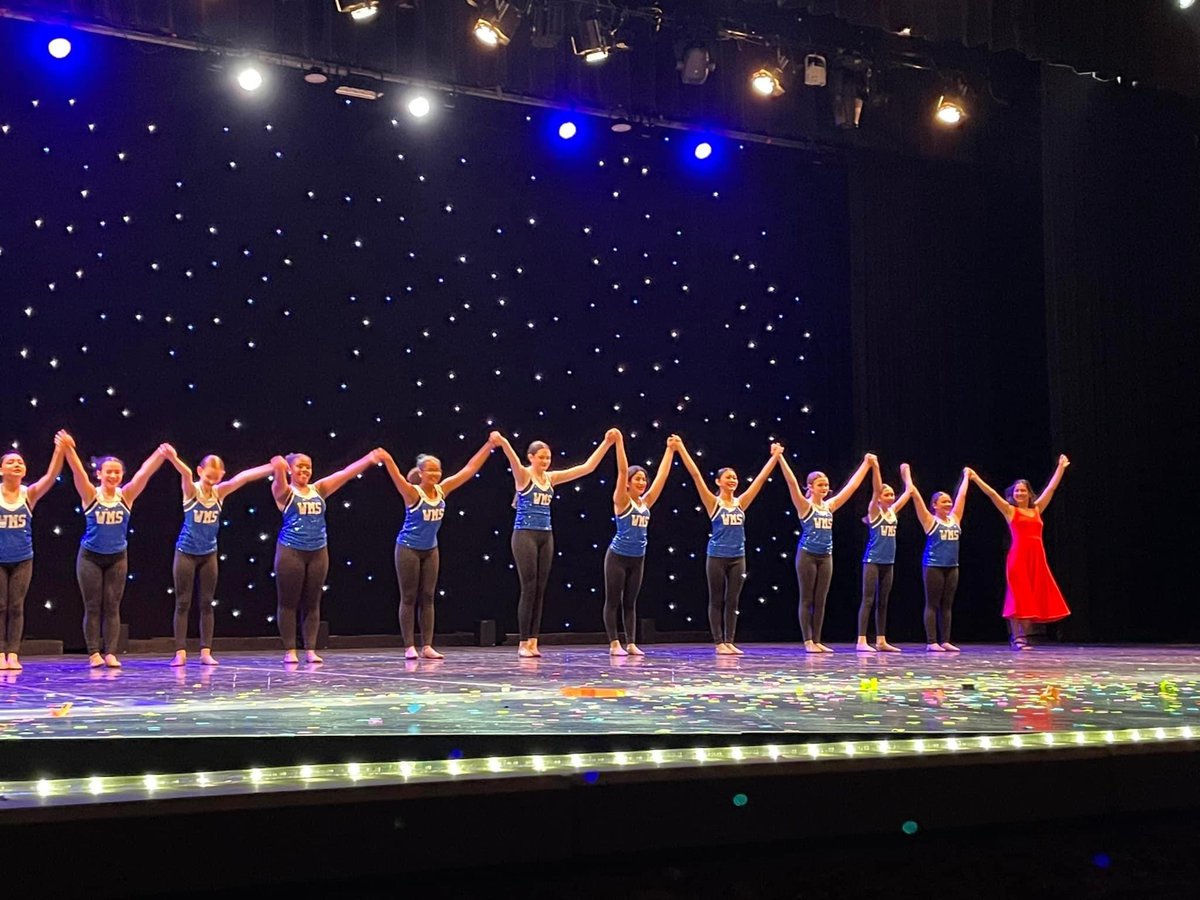 MrsMartinDances's tweet photo. Our show was a success! Thank you everyone for coming to support. 💙 https://t.co/kpGVIjLWjr