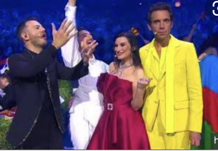 SusanaMoscatel's tweet photo. Amo que para los Europeos #EUROVISION sea como el mundial. Simplemente lo amo. @mikasounds @LauraPausini https://t.co/C2NUMxEKKW
