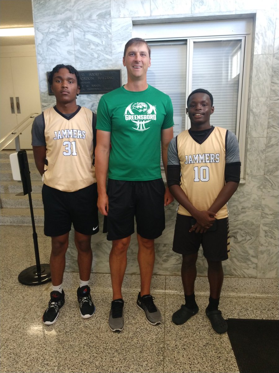 Hamlet Middle School Basketball tweet media