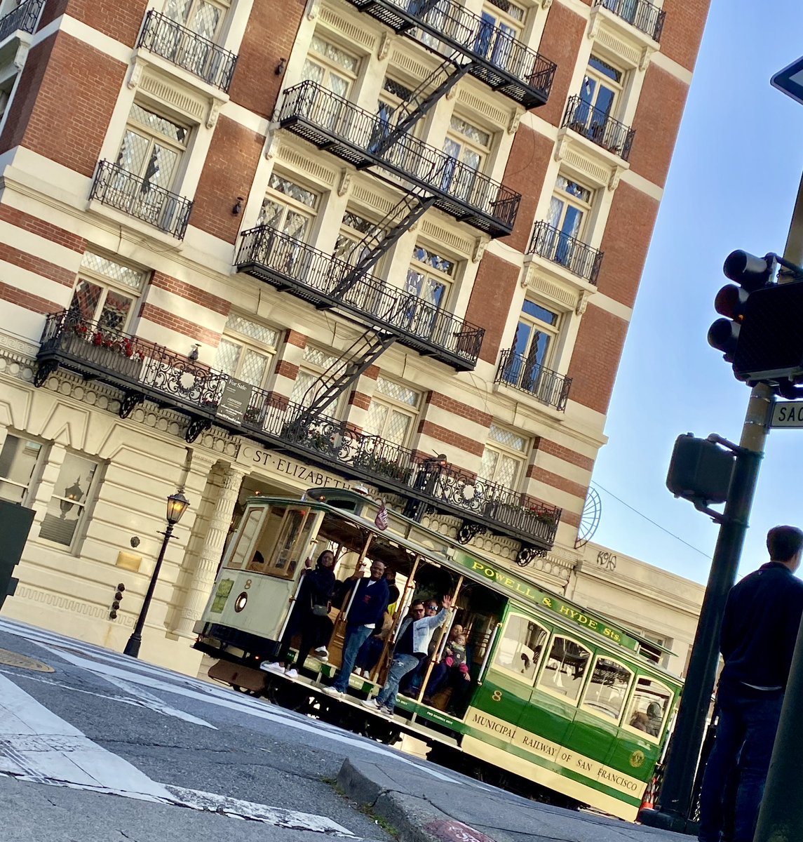 lmc's tweet photo. #CableCar #Car8 #SanFrancisco https://t.co/hUfyCy9AsT