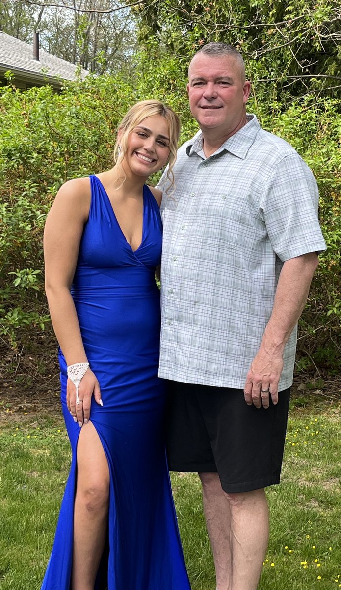 ROYZ70's tweet photo. How lucky am I? Love you girl! #prom2002 https://t.co/TVNRfCfgWM