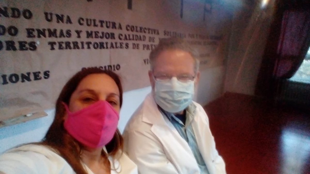 pimpicolombo's tweet photo. Estuvimos en el Hospital Mercante de José C Paz con @SacraAm1 @vivichavezjcp @GuilleMacchii acompañando la presentación del programa de Asistentes Promotores Territoriales en Prevencion abordando las temáticas de suicidio,violencia de género, transgresión alimentaria y adicciones https://t.co/FmvbFPqaXG