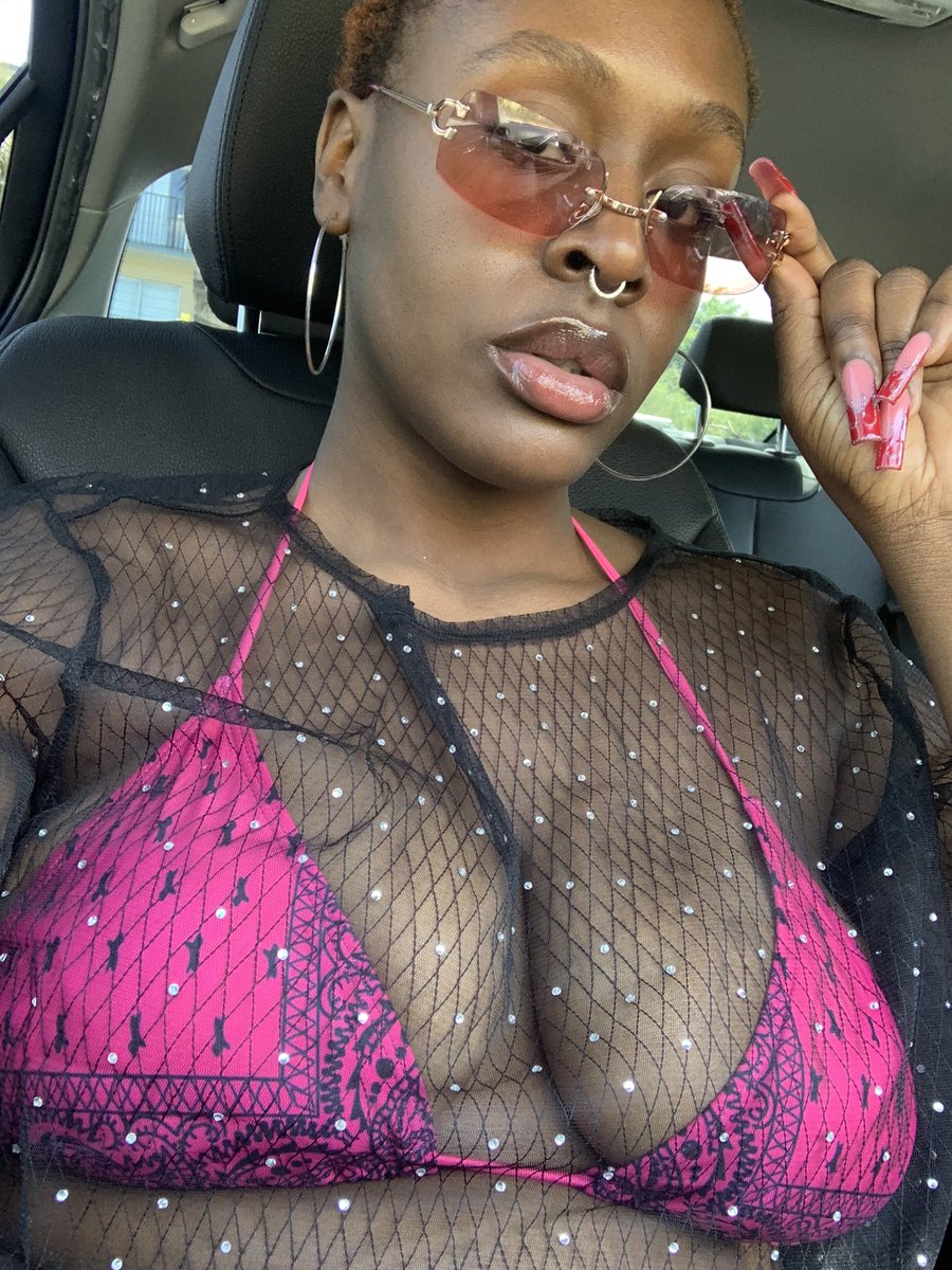 mermarii98's tweet photo. Vacay Update: Lit & trynaa figure out where the gay biddies @ 👀👀👀 cuz I look tf good & keep getting harassed by cishet men🙄 Mind you, I’m here for #SweetHeatMiami & #MagicCityMiami Where the sugar mamas & lesbianas @ ?!?!!??! https://t.co/CzBVuHKiMn