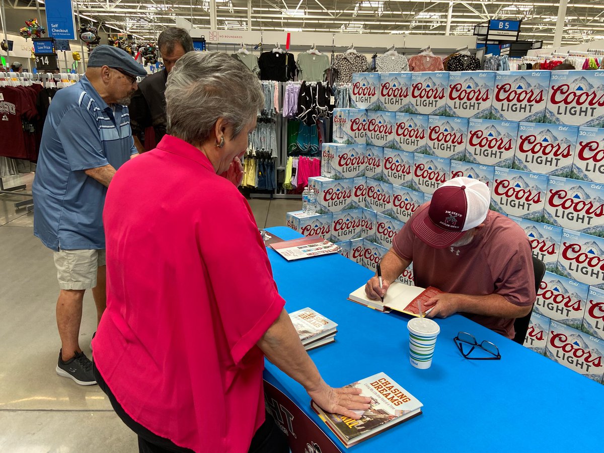 NMStateFootball's tweet photo. Thank you to everyone who made it out today for @coachkill_fb book signing - and especially @CoorsLight and @Walmart for hosting us. Can’t wait to see you again at AMS this season

#AggieUp | 🏈 https://t.co/rXXAF9yOQC