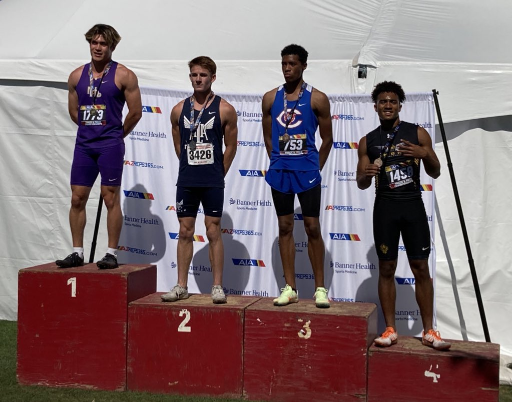 MdN_TracknField's tweet photo. @JamaalYoungII  aka 💰Maal picked a heck of a day to PR at 10.98 finishing with a medal in 4th place for the Division 3 Boys 100m Dash. https://t.co/zerEwA79dW