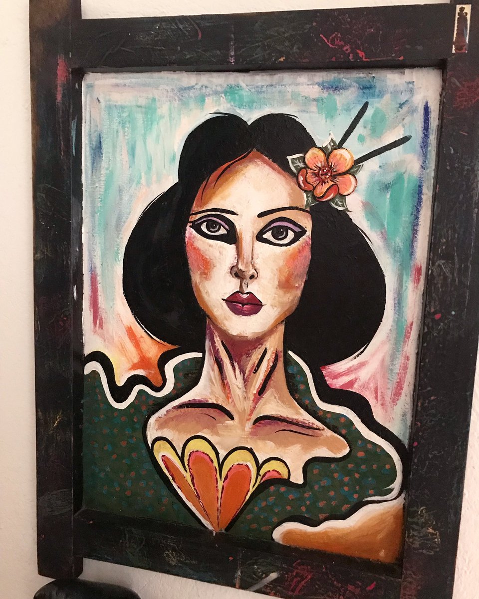 beccasnapples's tweet photo. A self poRtrait I did a while ago #selfportriat #handpainted #NFTCommunity https://t.co/HbeZsIin7y