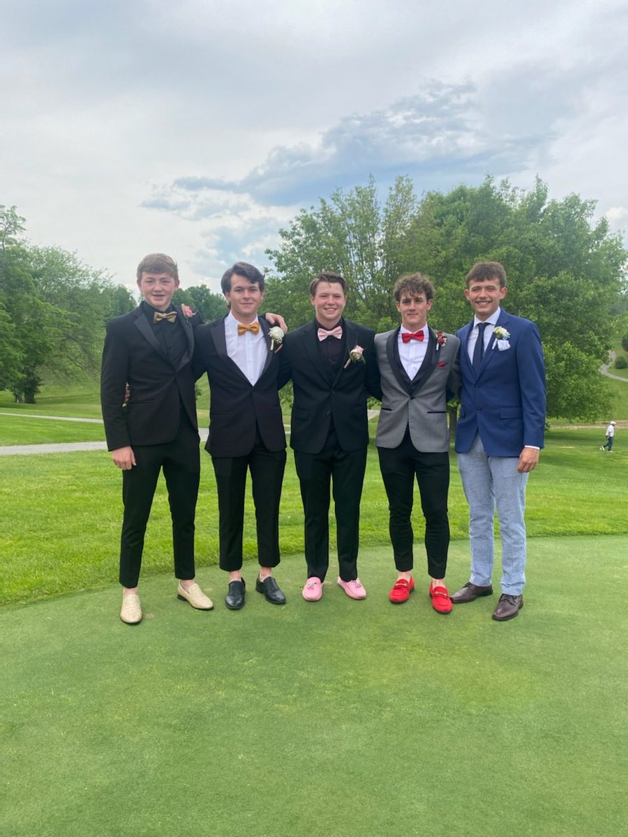 clmefford's tweet photo. Some of my boys here…love em…good kids …had to believe on their way to college . https://t.co/PNGnSMcWki