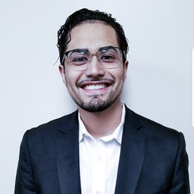 ArimNeftali's tweet photo. #NewProfilePic Stuck having to work on my profesional social media accounts and look! #letsconnect https://t.co/TE4nma3ttD