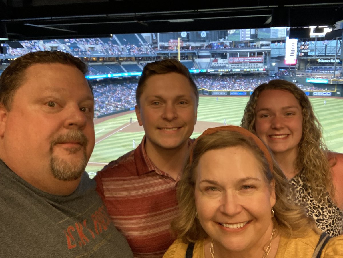 LScieszinski's tweet photo. Thanks to the @Dbacks and Suite/Premiere Hospitality Account Executive @ColeScieszinski, for amazing service and a great night at @ChaseField #dbacksvscubs https://t.co/7r7k2MUHdo