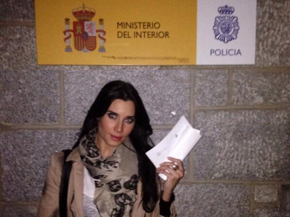 CrisRiver94's tweet photo. #Eurovision2022 TONGAZOO es un festival de musica no politica, lo que menos ayuda a Ucrania es ganar #Eurovision2022, sino que se les ayude de verdad, CHANELAZO HOY y reina de europa 🇪🇸🇪🇸🇪🇸 https://t.co/APXdEbgbPs