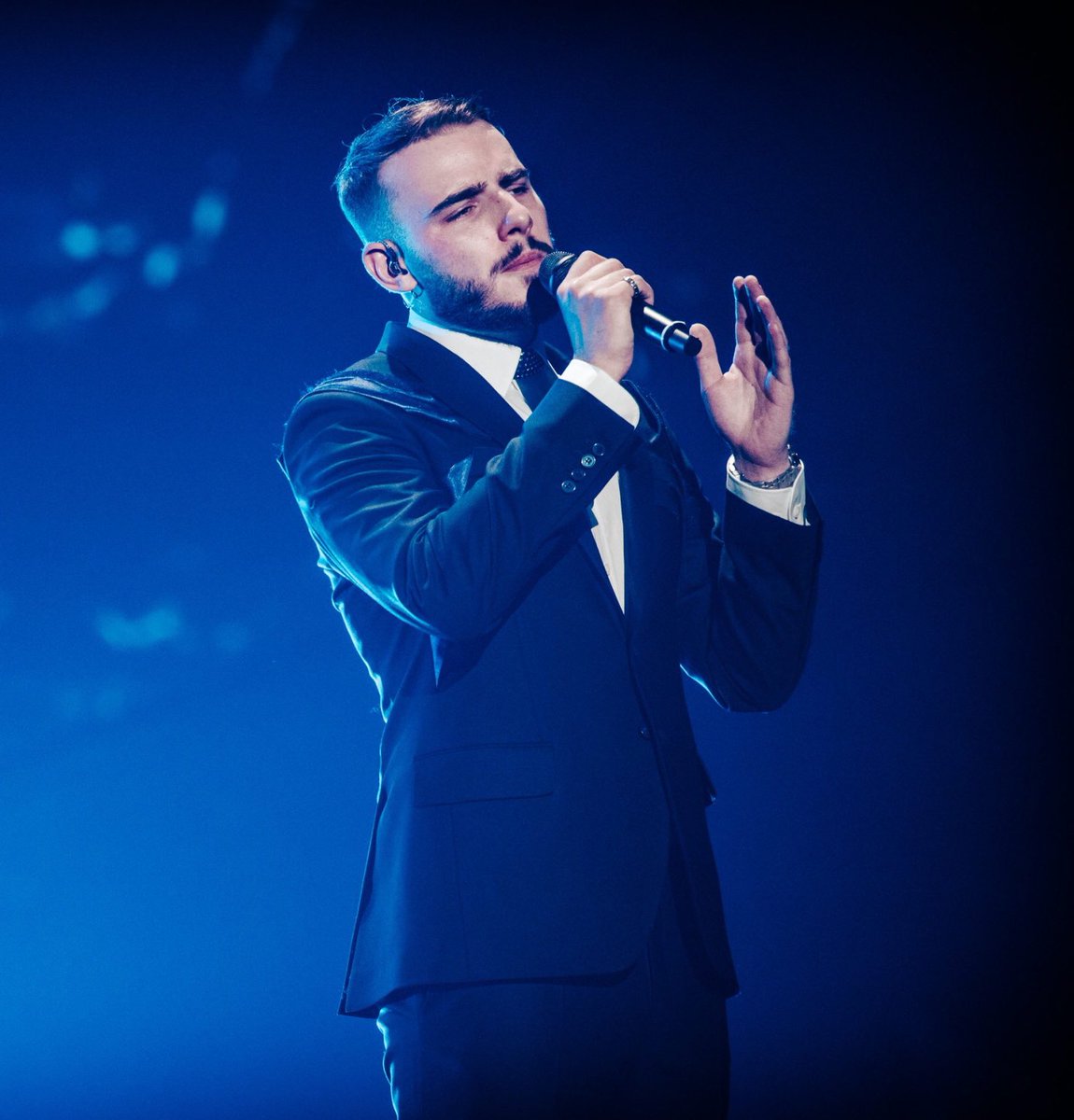 #EUROVISION wszyscy go wychujali a i tak zajął jedno z najlepszych miejsc w historii startów polski 
Krystian Ochman proszę państwa król zawsze i na zawsze