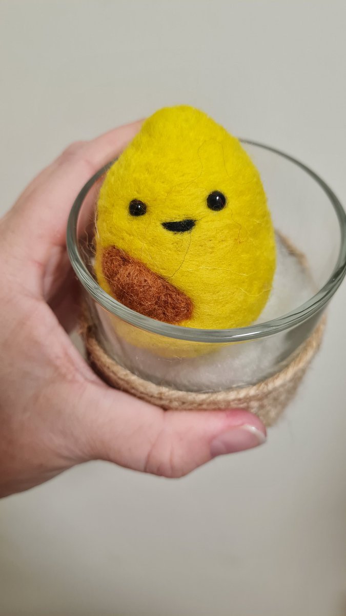 fullerfelts's tweet photo. Just enjoying a nice glass of lemon-aid. Ha get it? Because she needed first aid? And is a lemon. Ah never mind. 
#lemon #LEMONADE #needlefelting #imadedis #handmade #yellow #glass #refreshing #quirkyart https://t.co/bKNWjnGusJ