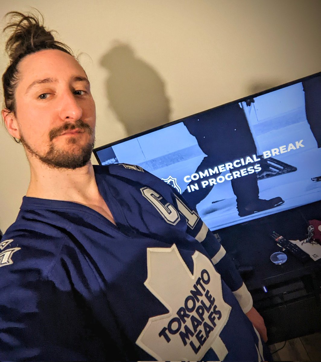 TheLondonLeaf1's tweet photo. Tonight legends will be made.
So tonight we wear the legends jersey.
#LeafsForever
#GoLeafsGo
#MapleLeafsAfterMidnight
#StanleyCup
#LeafsInSeven https://t.co/GY5VPpLlKT