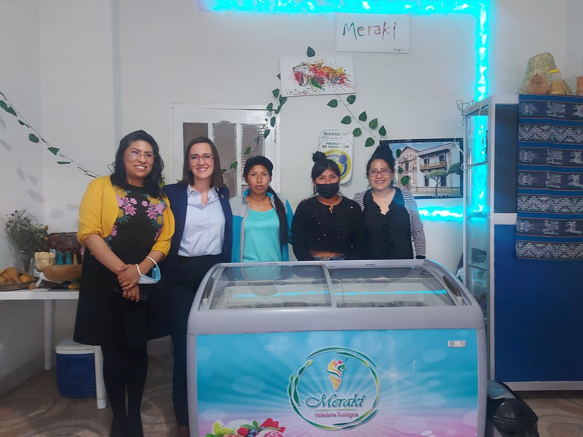 ActivateSucre's tweet photo. El día de ayer viernes 13 de mayo, tuvimos la agradable visita de las representantes del @PNUDBolivia quienes compartieron junto a nuestras emprendedoras del proyecto #WarmiLab, además se realizó el reconocimiento a los municipios que acogieron las Warmi ACTIVATONES ✨🚀 https://t.co/yUj87DS7Tw