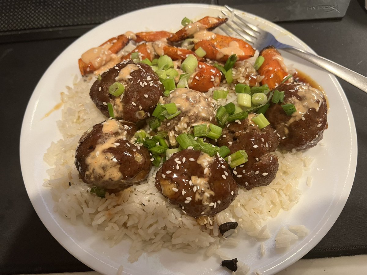 crunktimez's tweet photo. @cjayride finally made the hellofresh bulgogi meatballs. Came out better than I thought since i really don’t cook. https://t.co/ckUYGsvliC