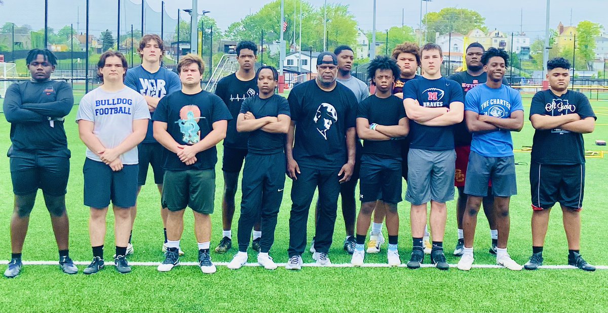 CoachLT33's tweet photo. State of NEW JERSEY Complete today! 8am in the south, 11:30am in the North, 3:00pm in Central Jersey! We Got Better today!!!! π‘π‘π‘ππΎπͺπΎπͺπΎ @PrepRedzoneNJ @AlPopsFootball Camp was Lit!!! #WhatSleep https://t.co/TBEUbdRoPE