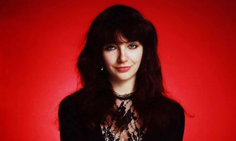 cloudbusting's tweet photo. winona ryder wearing a kate bush badge???? we LOVE to see it https://t.co/kwaneni1Bl