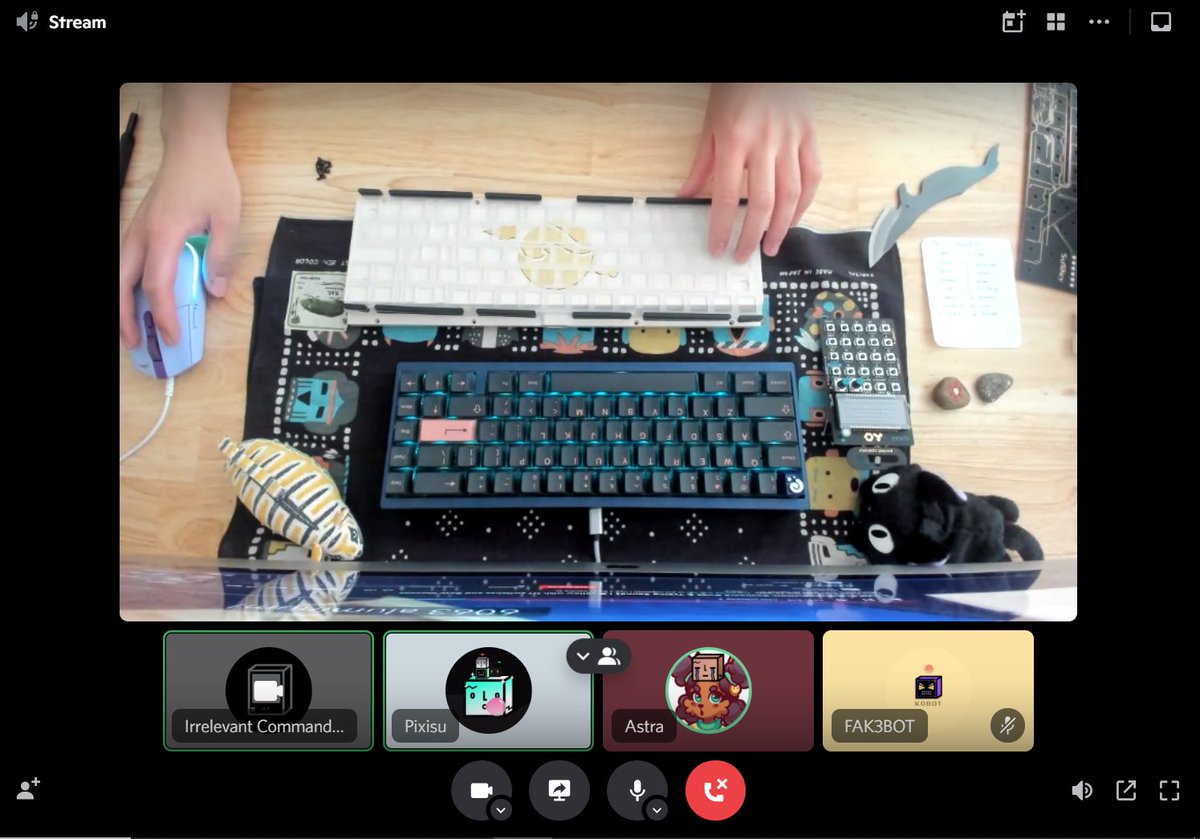 Irrelevants_NFT's tweet photo. >> It's time to relax with @kkprotocol and the #team. Come see how a mechanical keyboard is born. ⌨️
>> 🕶️ + ASMR + 🍵 + BEEP BOOP = 🤖
>> We are giving away a #BabyBot later too.🏆😉 https://t.co/cvJ56kXBt8