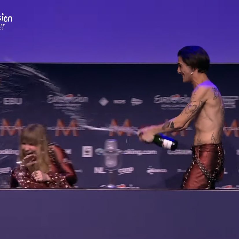 lantsova_'s tweet photo. давайте, кидайте тапками, но вайб этой победы >>> все остальное 
#Eurovision https://t.co/FaLYEmbVGv