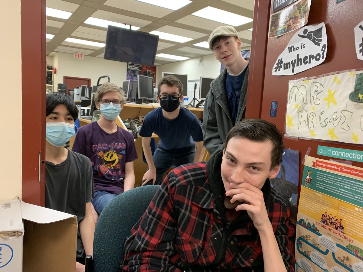 AnoMagnifico's tweet photo. #Interviewscrum in my office #careerdev #jobprep #@ArtsTechCentre @louis_riel_sd #InformationSystemsProgram #internships https://t.co/IAFON8UMEG