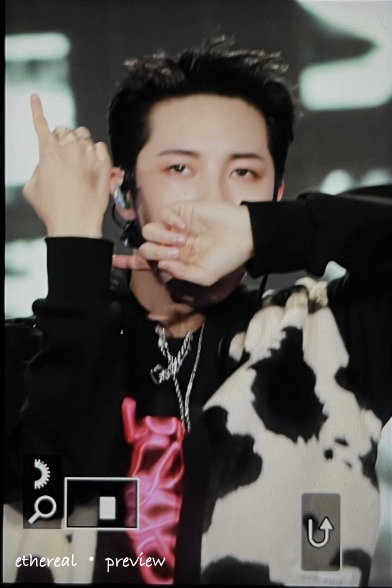 ethereal0323's tweet image. 220514 Glitch Mode⚡️

#NCTDREAM #RENJUN #런쥔 #仁俊