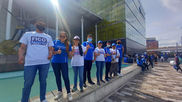 Valepb15's tweet photo. #FicoUneAColombia @FicoGutierrez por una nueva Colombia! 

𝐅ortalecimiento del campo.
𝐈ntervención de 400mil areas deforestadas.
𝐂onectividad a internet para colegios públicos.
𝐎rdenamiento social y productivo del suelo rural.
#MiraistasConFico @PartidoMIRA @aydeelizarazoc https://t.co/lJo9ivKFLZ