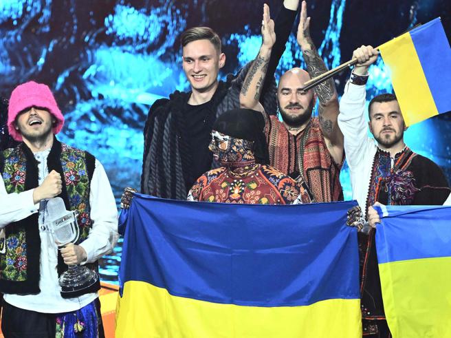 Ludo_Sil's tweet photo. #Eurovision2022 : Grande segnale politico, vince l’Ucraina. #GuerraEnUcrania #Ucraina https://t.co/KlV8tSBx1o